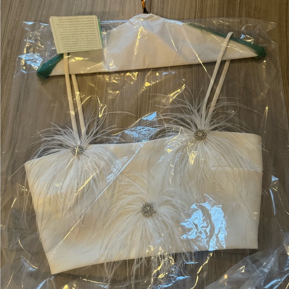 MADE BY ISLA PARTY BRIDAL SET SECOND LOOK  WHITE FEATHER inspired by MADE BY ILA - Picture 8 of 13